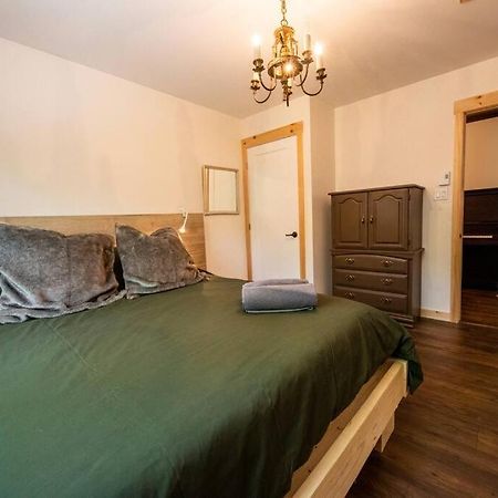 Chalet Deschamps- Spa- Chien Accepte- Nature- Estrie Mansonville Ngoại thất bức ảnh