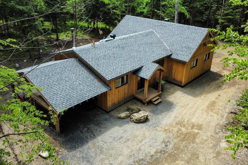 Chalet Deschamps- Spa- Chien Accepte- Nature- Estrie Mansonville Ngoại thất bức ảnh