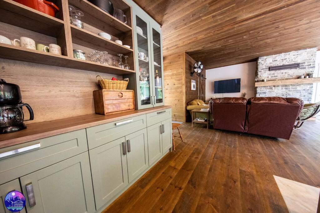 Chalet Deschamps- Spa- Chien Accepte- Nature- Estrie Mansonville Ngoại thất bức ảnh
