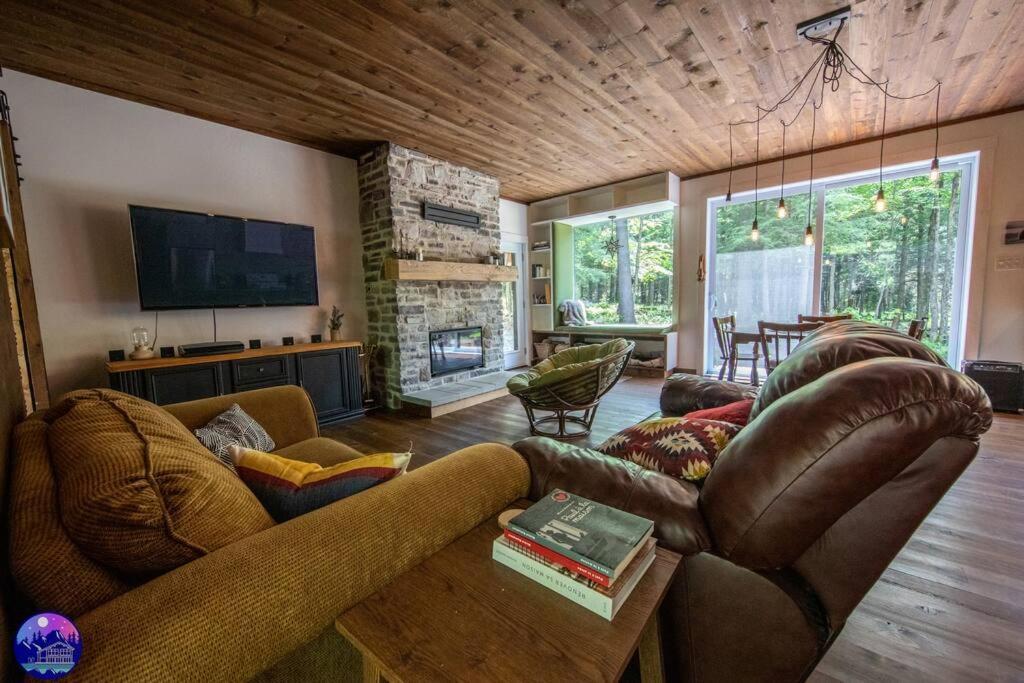 Chalet Deschamps- Spa- Chien Accepte- Nature- Estrie Mansonville Ngoại thất bức ảnh